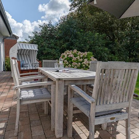 Huus Leeftalich Villa Alkersum Bagian luar foto